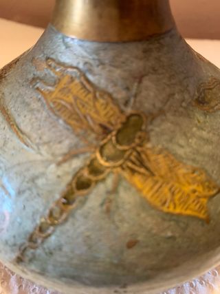 Vasetto in ottone smaltato a rilievo