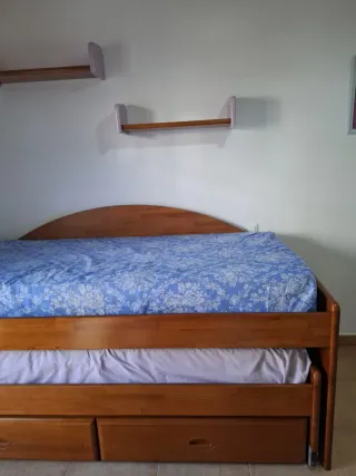 Habitación juvenil madera pino