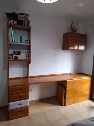 Habitación juvenil madera pino