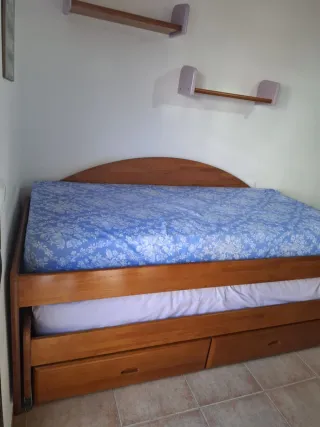 Habitación juvenil madera pino