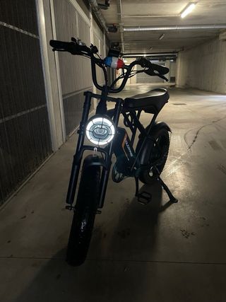 Bici elettrica fat nera