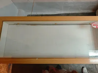 Mostrador amplio madera y cristal