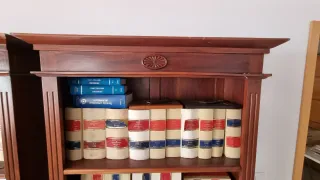 Librería de madera oscura 3 unidades