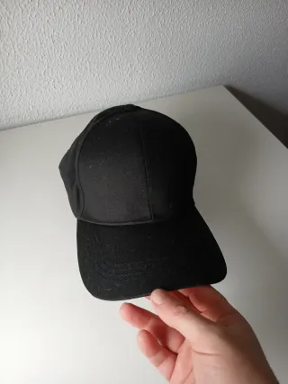 Gorra negra