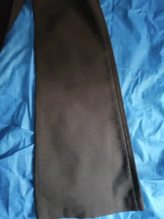 Pantalón vestir elástico burdeos