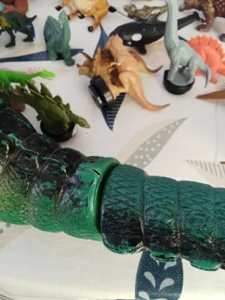 Lote figuras prehistóricas y míticas