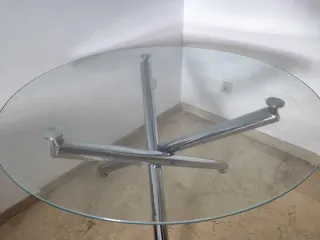 Mesa redonda cristal y aluminio