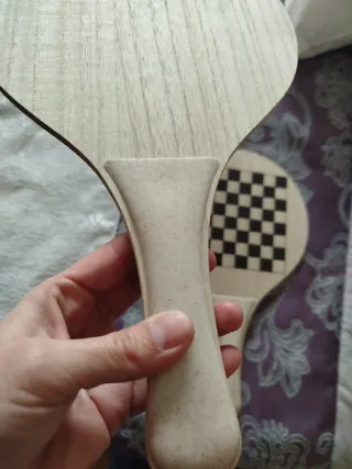 Palas de playa de madera parchís, ajedrez y damas