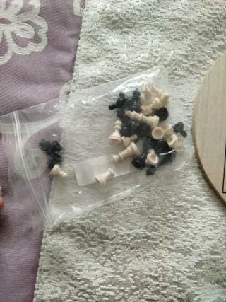 Palas de playa de madera parchís, ajedrez y damas