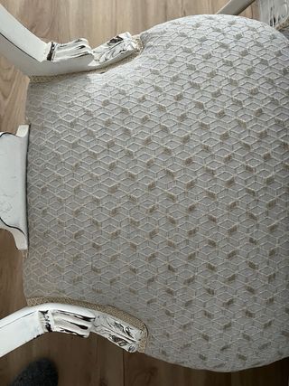 Mesa redonda y 6 sillas