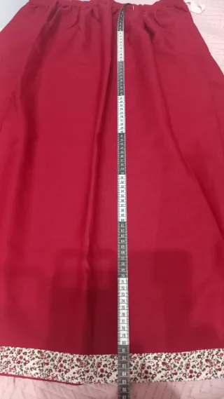 Traje de aldeana estampado talla 14 con toquilla