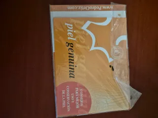 Conjunto de sofás de piel beige