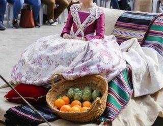 Traje Fallera Niña Rosa y Blanco