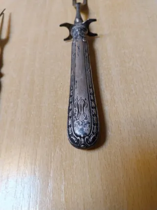 Tenedor de plata vintage para servir