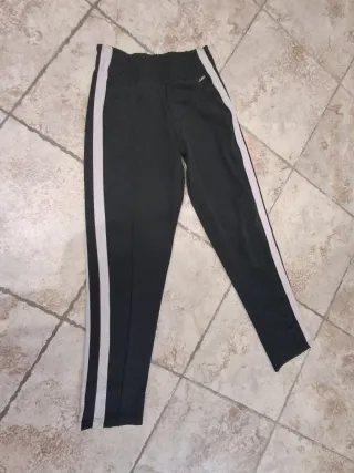 Pantalone tuta Guess donna nero e bianco