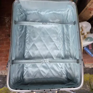 Valigia vintage gialla