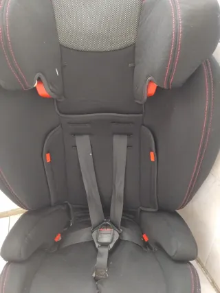 Silla de coche negra 9-18kg