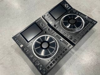 2x Denon DJ SC5000 + Decksavers