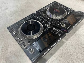 2x Denon DJ SC5000 + Decksavers