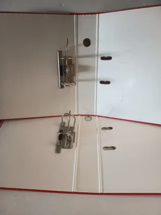 2 Carpetas Rojas con Anillas