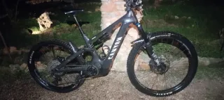 Vendo E-Bike Canyon Spectral 8 Carbono 2000€