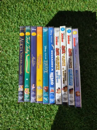 Lote 10 DVDs Disney (Español/Inglés)PRECINTADOS.