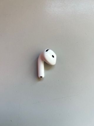Airpods 4 (Estuche y Casco Izq) sin ANC. Garantía