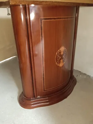 Mesa de comedor de madera elegante,con sus 6 silla