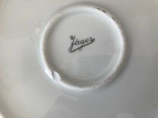 Plato antiguo para bebé con dibujos