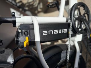 Bicicleta Eléctrica Engwe L20, con accesorios