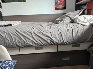 Habitación juvenil: 2 camas y 3 cajones. Zapatero