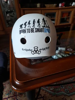 Casco patín eléctrico Triple Eight