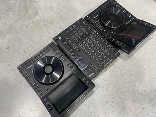 2x Denon DJ SC5000 + X1850 + Decksavers