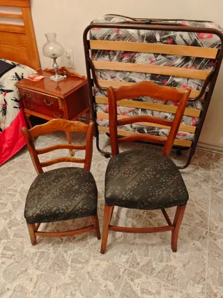 Sillas de peineta de madera