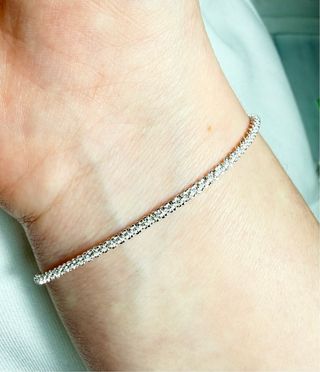 Pulsera plateada ajustable