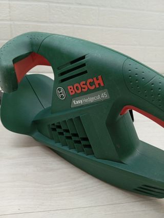 Bosch EasyHedgeCut 45 cortasetos