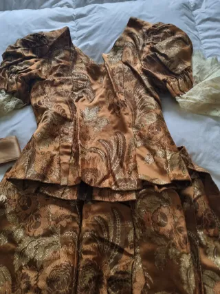 Traje de fallera antiguo