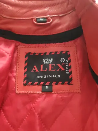 Chaqueta de cuero roja