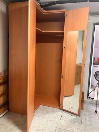 Armario rinconero madera