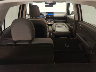 Hyundai INSTER CROSS MAXX 115CV 49KWH 2025