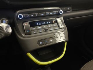 Hyundai INSTER CROSS MAXX 115CV 49KWH 2025