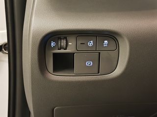 Hyundai INSTER CROSS MAXX 115CV 49KWH 2025