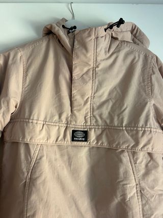 Chaqueta Pull and Bear rosa