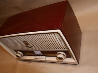 Radio Antigua Grundig Beige y Marrón