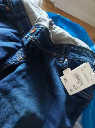 Pantalón premamá C&A azul talla 42