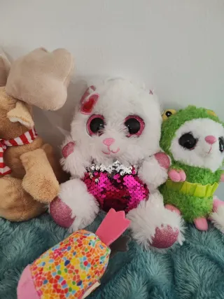 Lote de peluches variados