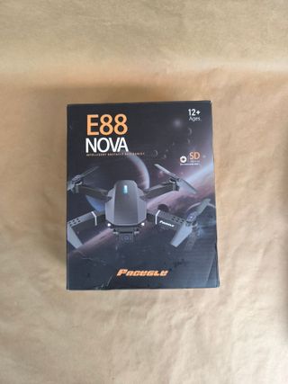 Dron plegable E88 NOVA con cámara — Nuevo