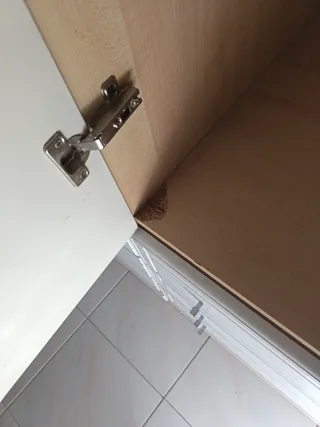 Armario blanco grande de madera, es muy grande