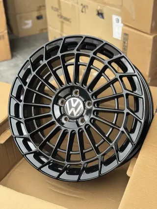LLANTAS PARA VW MOD. MODENA 19” NEGRO BRILLO.