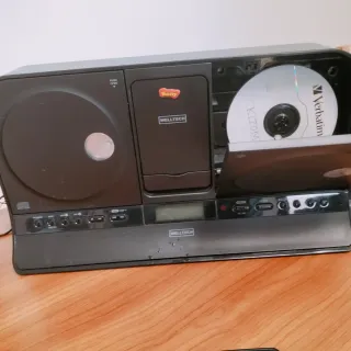 Reproductor CD y Radio Welltech Negro